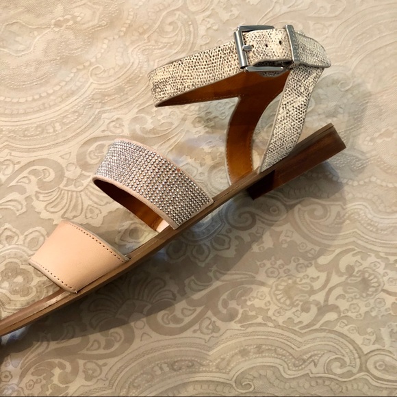 NWOT BCBGeneration Sandals - Picture 4 of 7